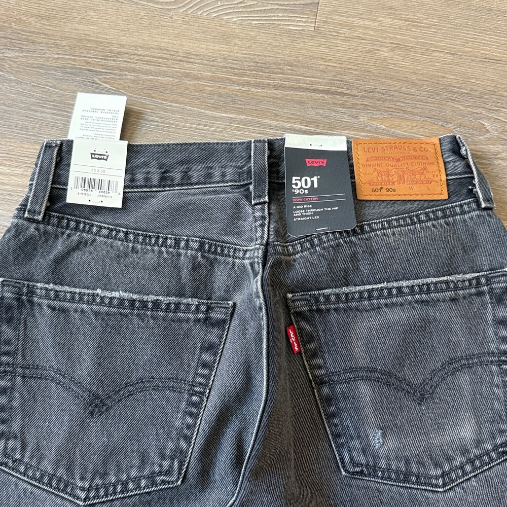 NWT LEVI’S 501 '90s Jeans Stitch School - Picture 12 of 12